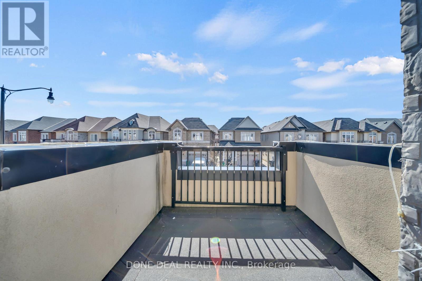 10 Lola Crescent, Brampton (Northwest Brampton), Ontario  L7A 4J7 - Photo 27 - W12212785