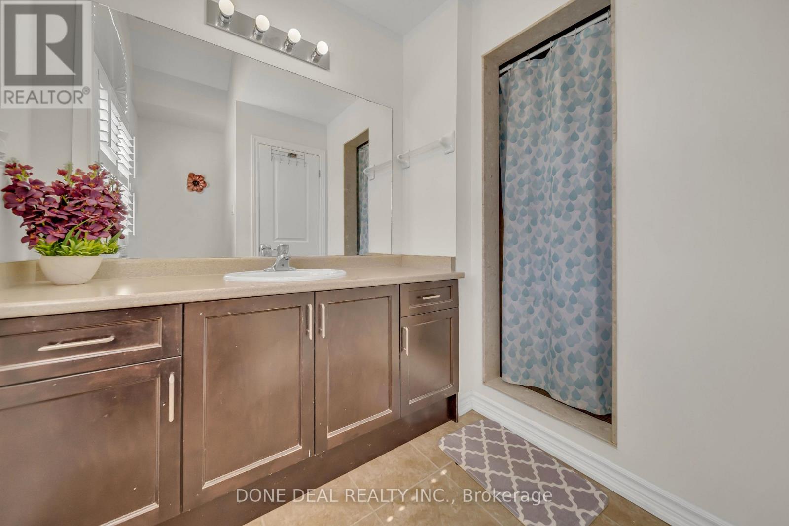 10 Lola Crescent, Brampton (Northwest Brampton), Ontario  L7A 4J7 - Photo 34 - W12212785
