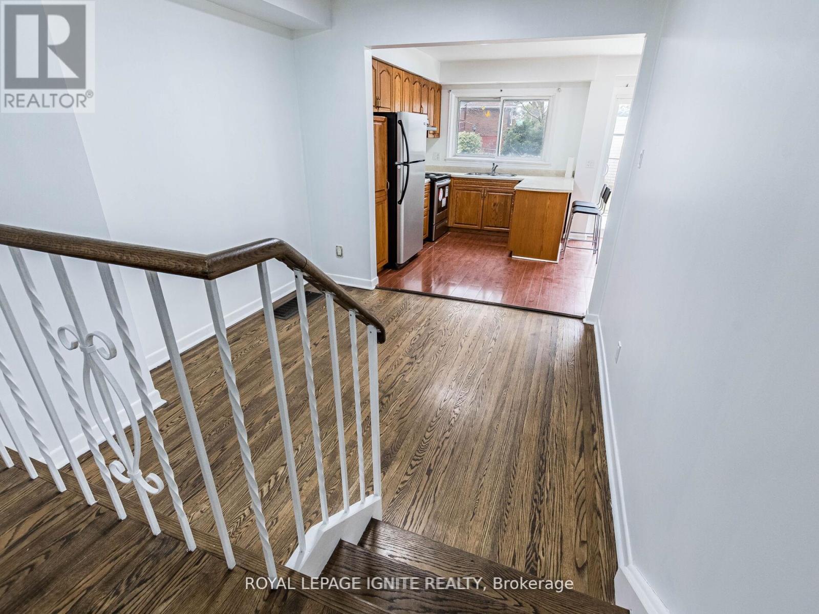 115 Northcrest Road, Toronto (Kingsview Village-The Westway), Ontario  M9R 1R5 - Photo 10 - W12212799