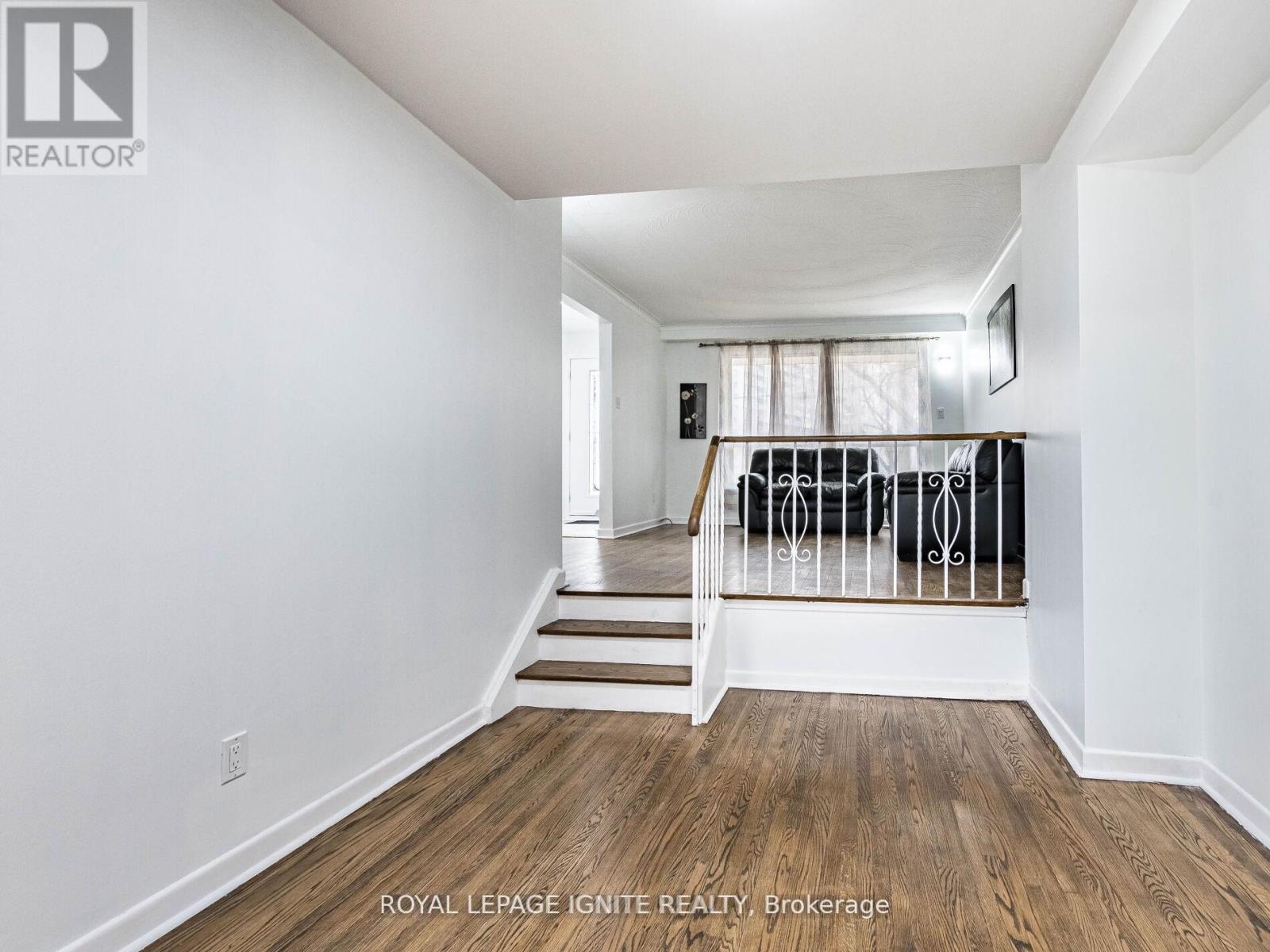 115 Northcrest Road, Toronto (Kingsview Village-The Westway), Ontario  M9R 1R5 - Photo 12 - W12212799