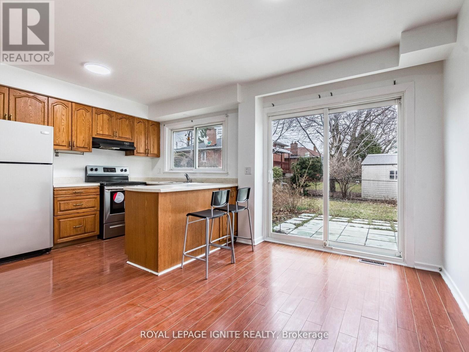 115 Northcrest Road, Toronto (Kingsview Village-The Westway), Ontario  M9R 1R5 - Photo 13 - W12212799