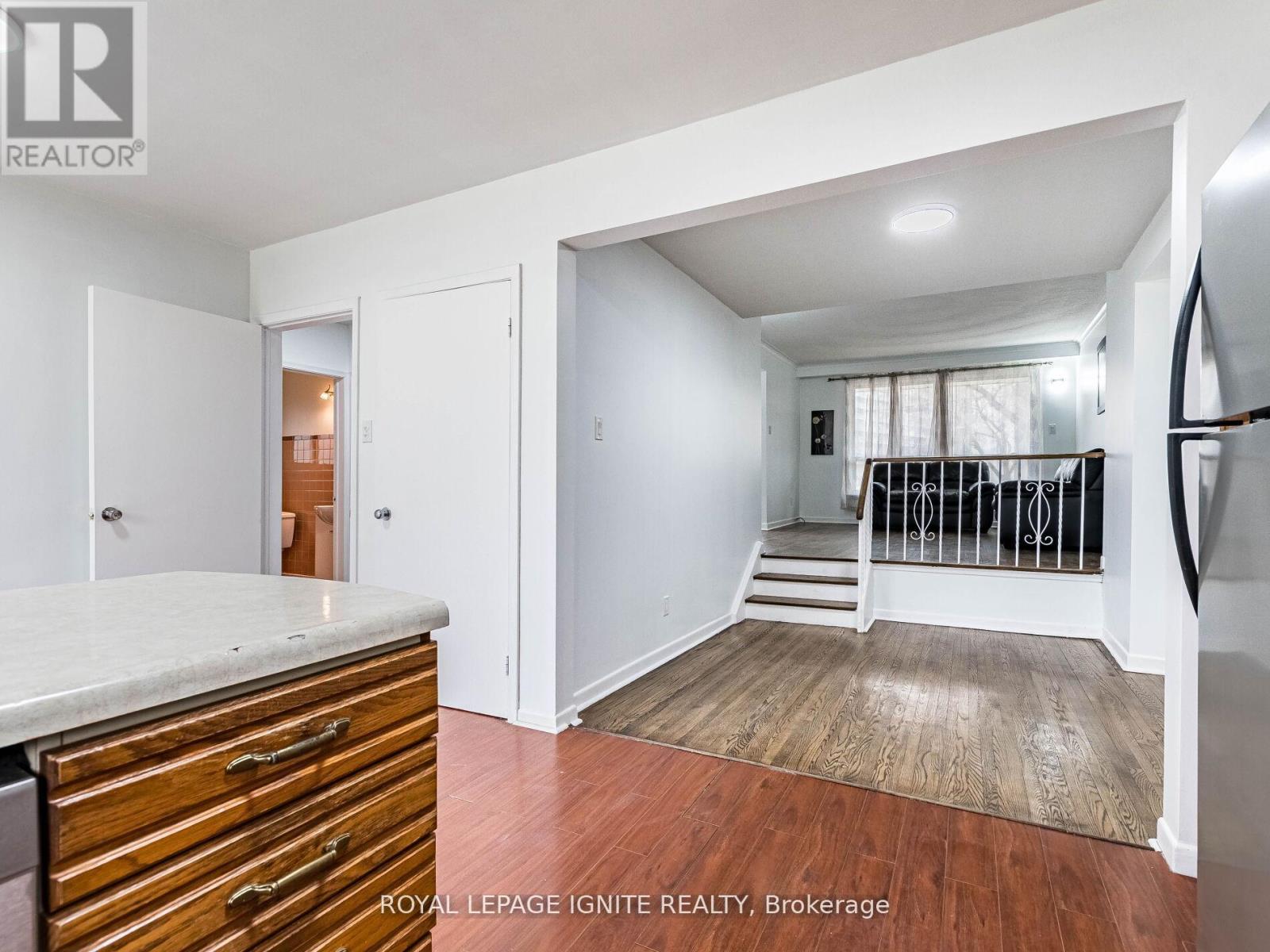 115 Northcrest Road, Toronto (Kingsview Village-The Westway), Ontario  M9R 1R5 - Photo 19 - W12212799