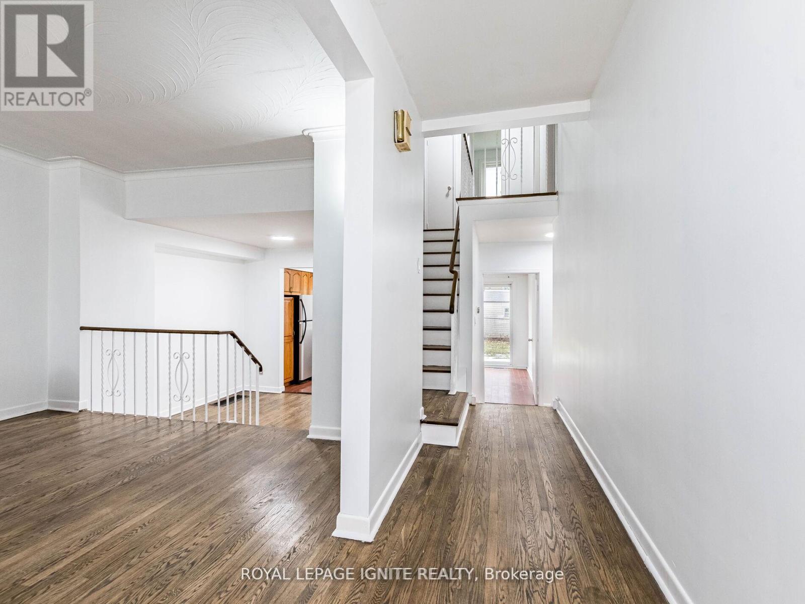 115 Northcrest Road, Toronto (Kingsview Village-The Westway), Ontario  M9R 1R5 - Photo 3 - W12212799