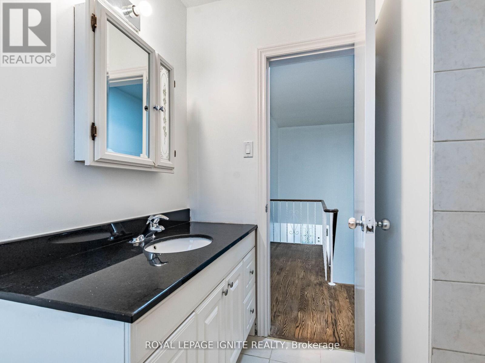 115 Northcrest Road, Toronto (Kingsview Village-The Westway), Ontario  M9R 1R5 - Photo 32 - W12212799