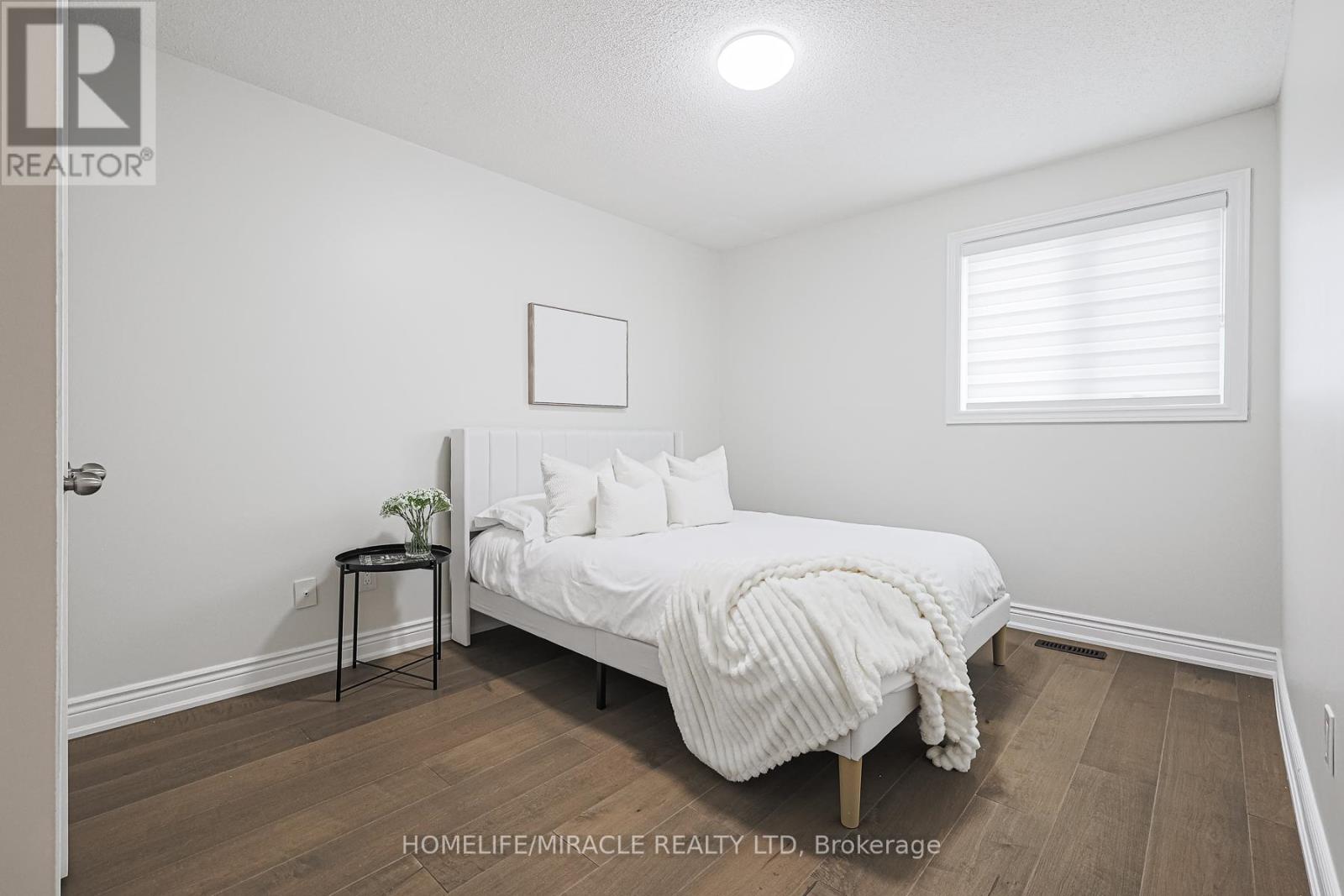 3 Hawkway Court, Brampton (Fletcher's West), Ontario  L6Y 4K7 - Photo 37 - W12212807