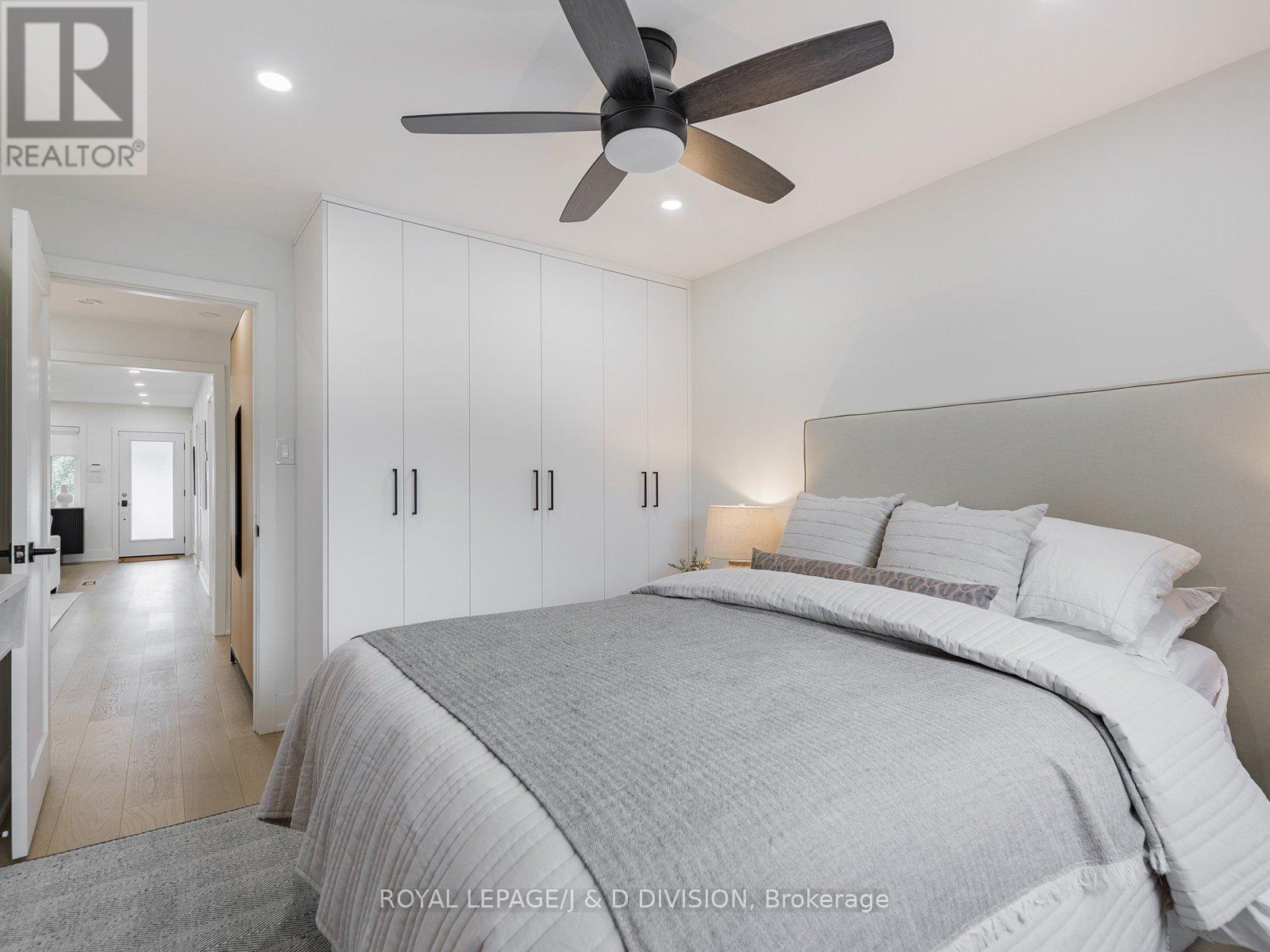 200 Belgravia Avenue, Toronto (Briar Hill-Belgravia), Ontario  M6E 2M8 - Photo 15 - W12212822