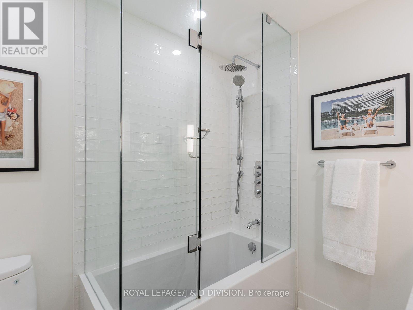200 Belgravia Avenue, Toronto (Briar Hill-Belgravia), Ontario  M6E 2M8 - Photo 19 - W12212822
