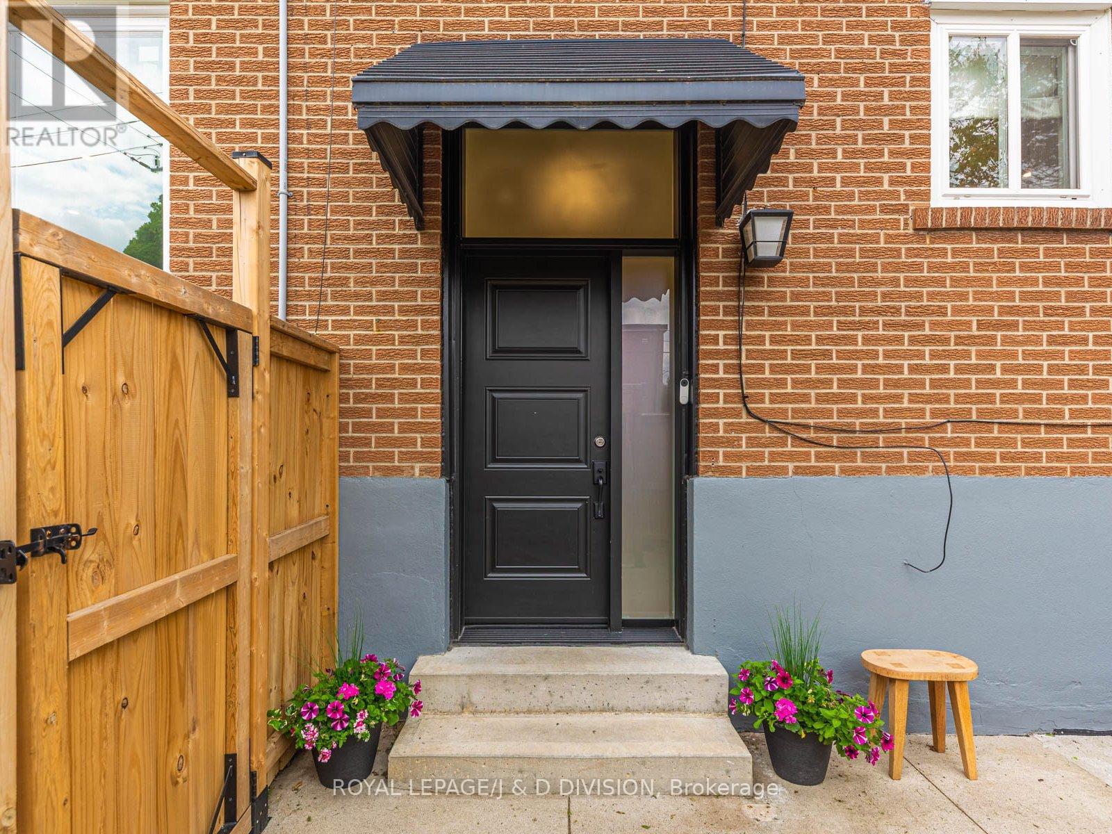 200 Belgravia Avenue, Toronto (Briar Hill-Belgravia), Ontario  M6E 2M8 - Photo 28 - W12212822