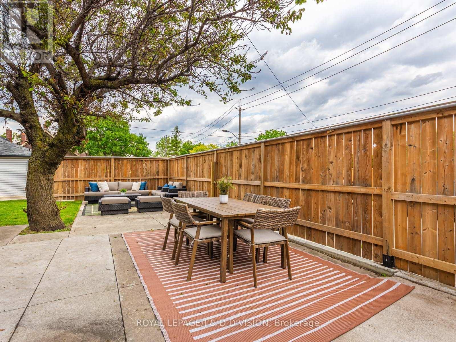200 Belgravia Avenue, Toronto (Briar Hill-Belgravia), Ontario  M6E 2M8 - Photo 29 - W12212822