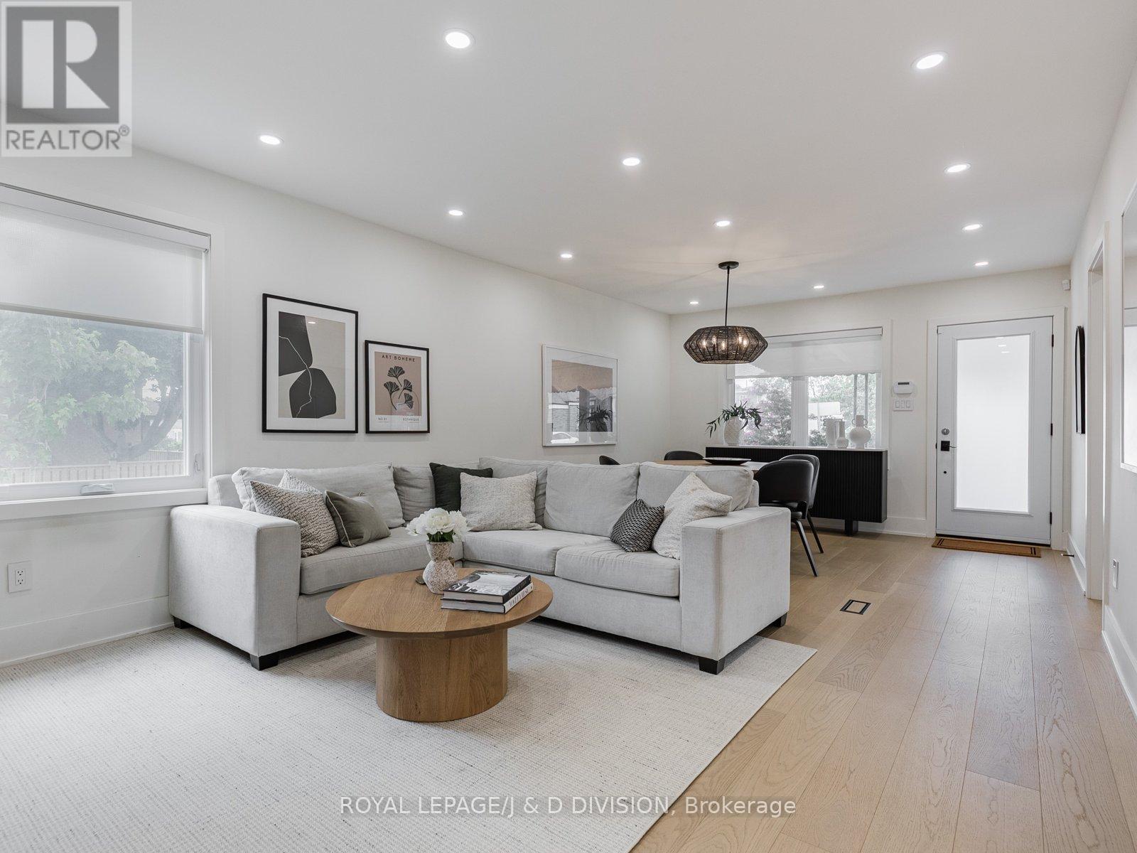 200 Belgravia Avenue, Toronto (Briar Hill-Belgravia), Ontario  M6E 2M8 - Photo 6 - W12212822