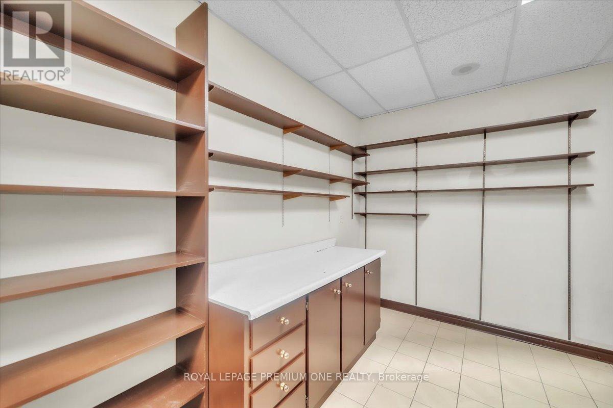 102 - 3530 Derry Road E, Mississauga, Ontario  L4T 4E3 - Photo 8 - W12212840