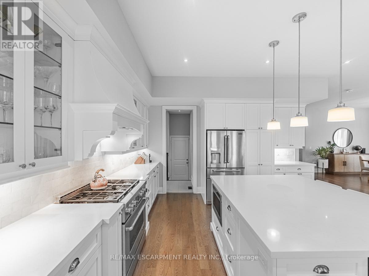 2541 Kate Common, Oakville (Br Bronte), Ontario  L6L 0E9 - Photo 19 - W12212862