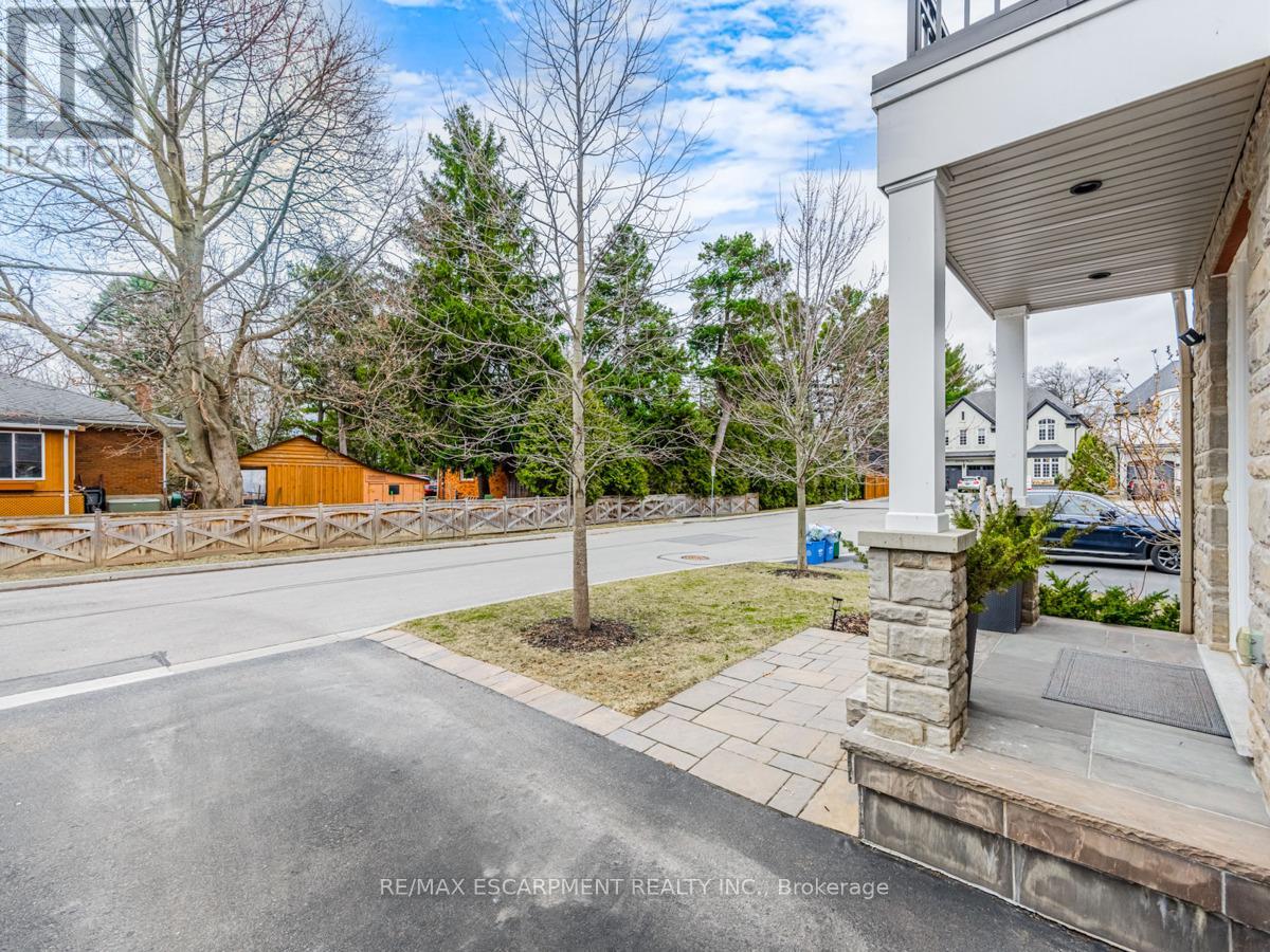 2541 Kate Common, Oakville (Br Bronte), Ontario  L6L 0E9 - Photo 6 - W12212862