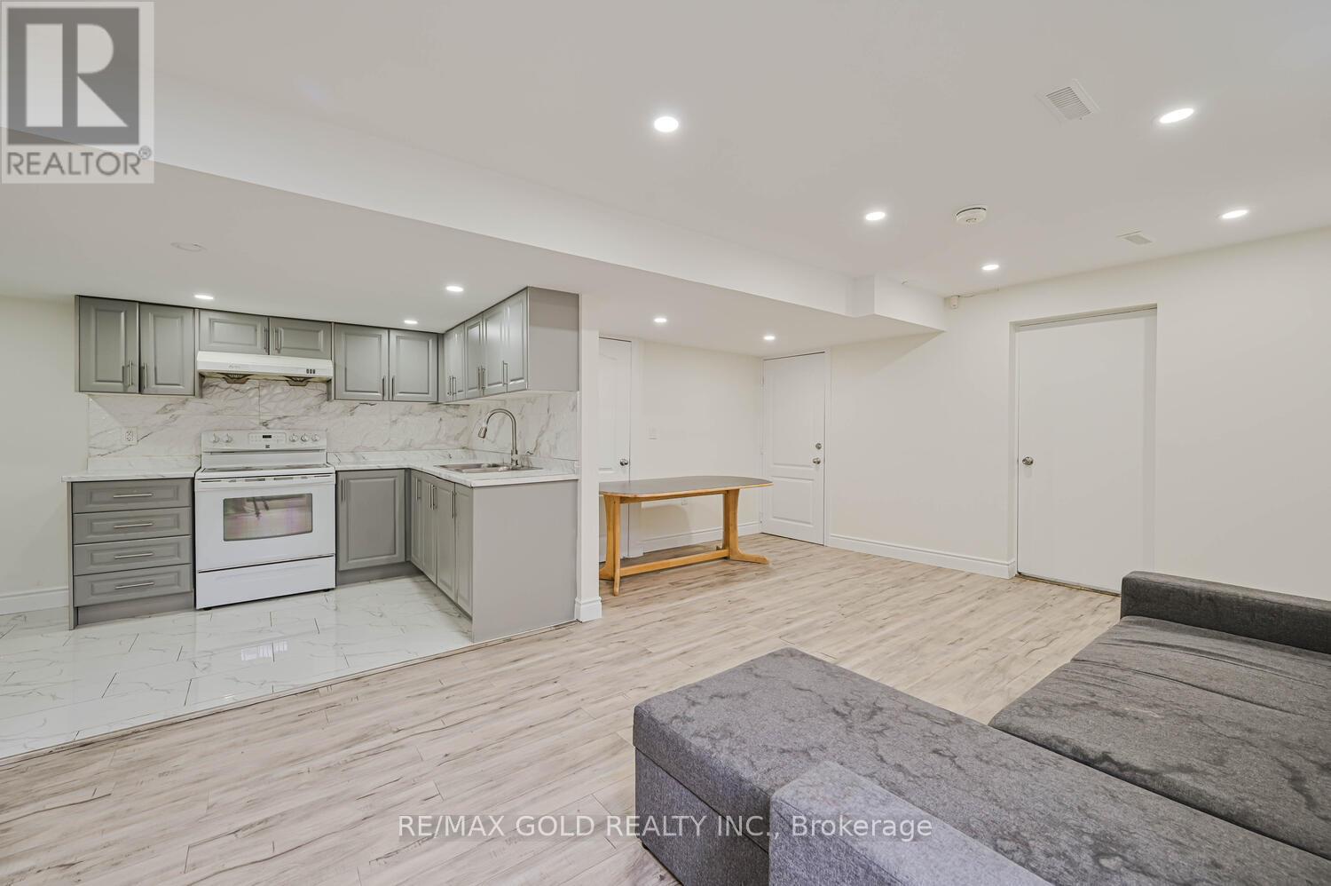 142 Sahara Trail, Brampton (Sandringham-Wellington), Ontario  L6R 1P6 - Photo 19 - W12212864