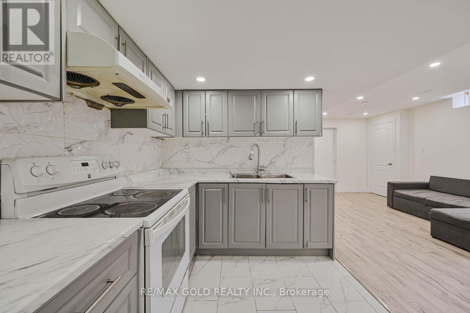 142 Sahara Trail, Brampton (Sandringham-Wellington), Ontario  L6R 1P6 - Photo 22 - W12212864