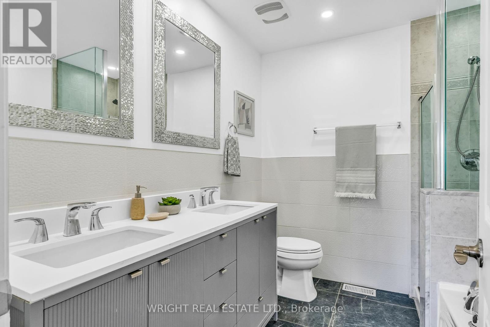 4 - 1347 Rathburn Road E, Mississauga, Ontario  L4W 5R5 - Photo 16 - W12212868