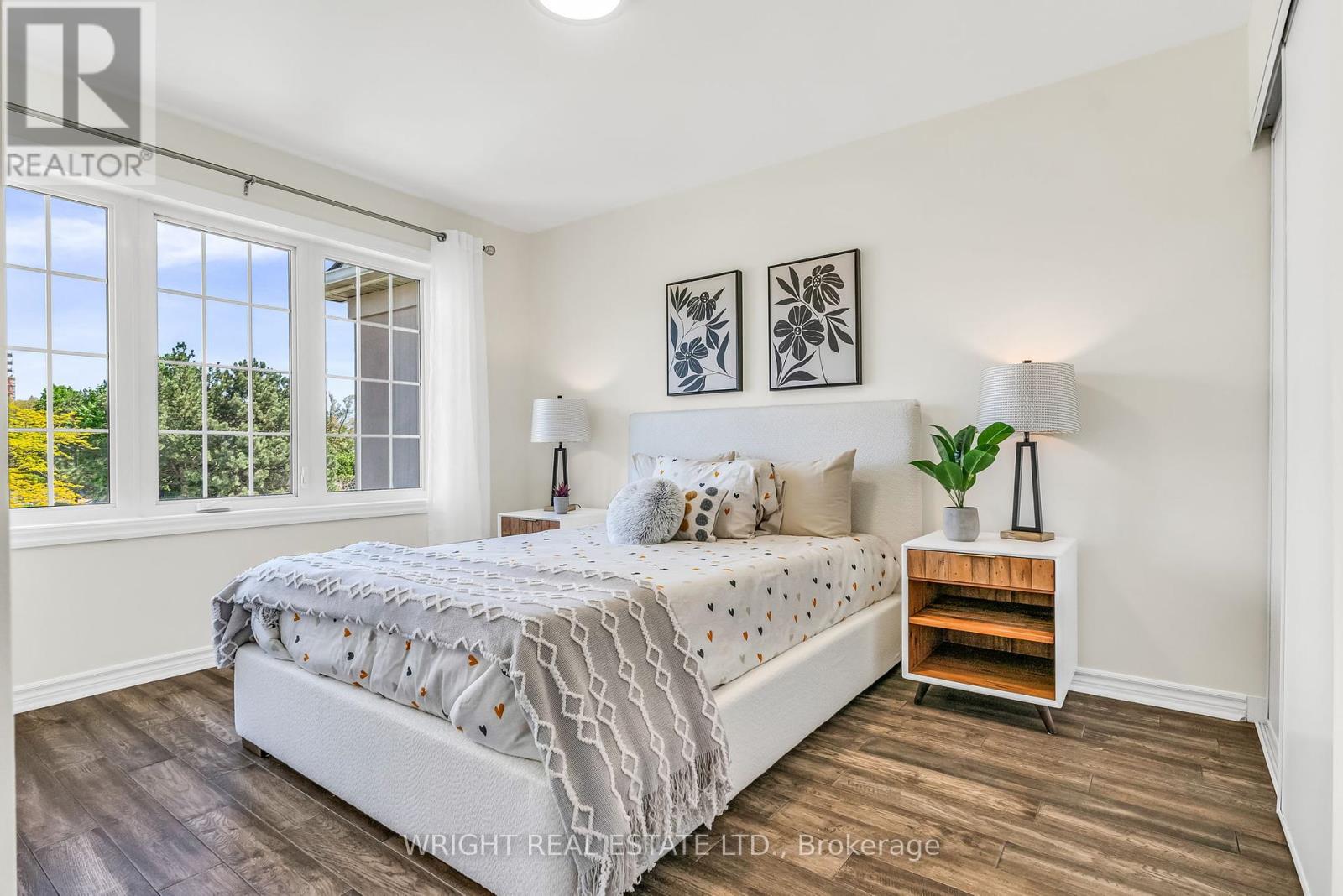 4 - 1347 Rathburn Road E, Mississauga, Ontario  L4W 5R5 - Photo 17 - W12212868