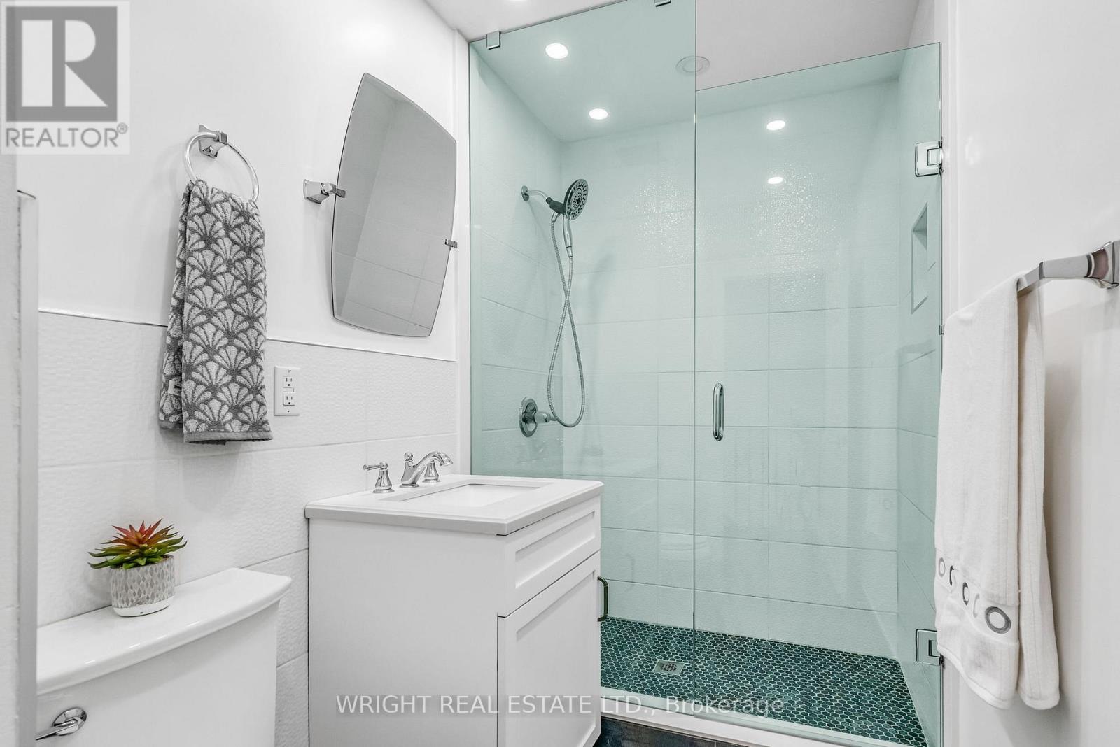 4 - 1347 Rathburn Road E, Mississauga, Ontario  L4W 5R5 - Photo 19 - W12212868