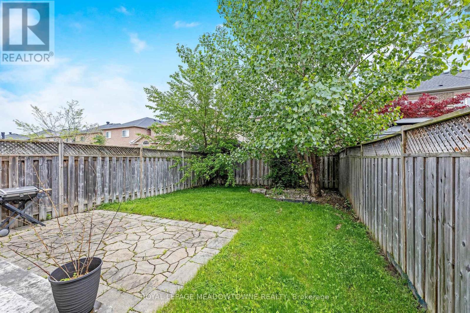 49 Lily Lane, Halton Hills (Georgetown), Ontario  L7G 6N1 - Photo 27 - W12212871