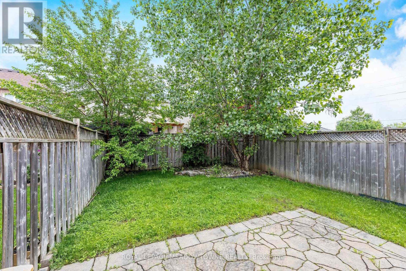 49 Lily Lane, Halton Hills (Georgetown), Ontario  L7G 6N1 - Photo 28 - W12212871
