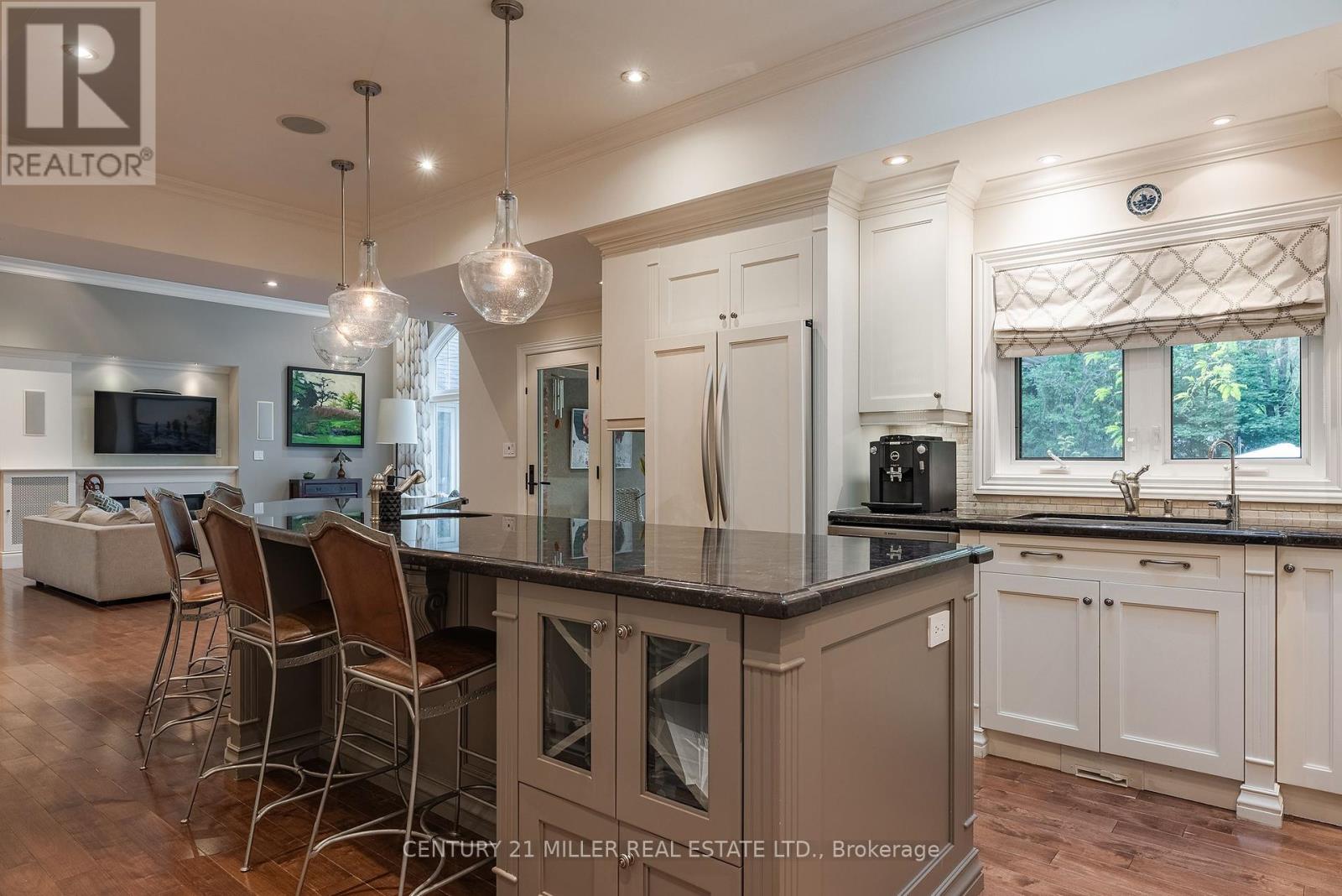 272 Maple Grove Drive, Oakville (Mo Morrison), Ontario  L6J 4V5 - Photo 8 - W12212875