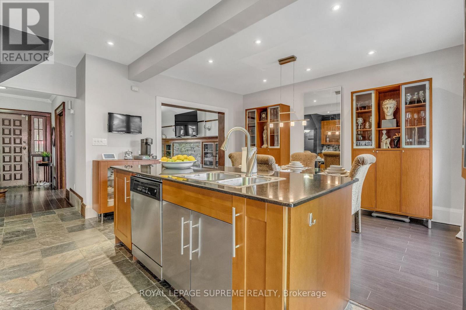 111 Blackthorn Avenue, Toronto (Weston-Pellam Park), Ontario  M6N 3H4 - Photo 12 - W12212879