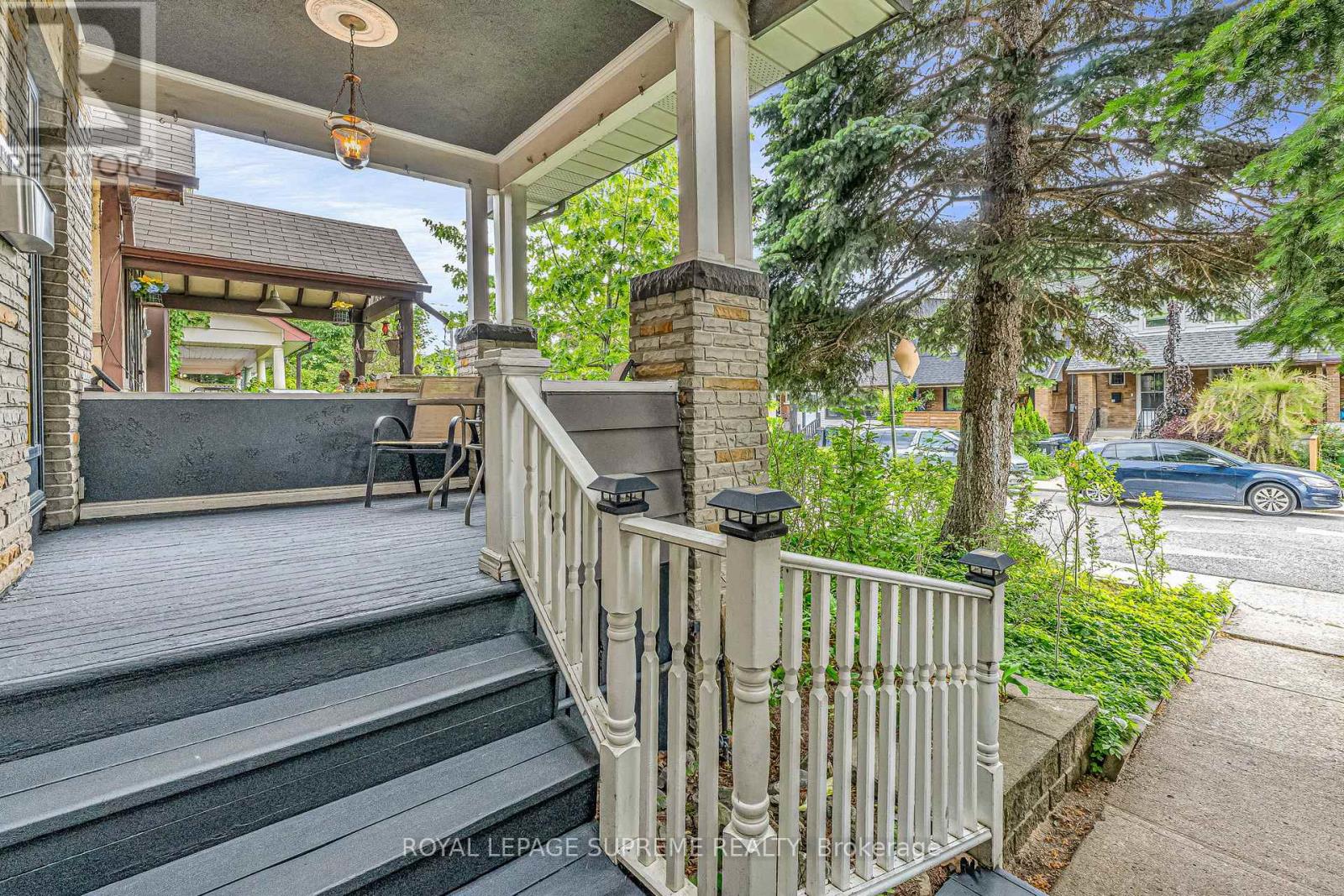 111 Blackthorn Avenue, Toronto (Weston-Pellam Park), Ontario  M6N 3H4 - Photo 3 - W12212879