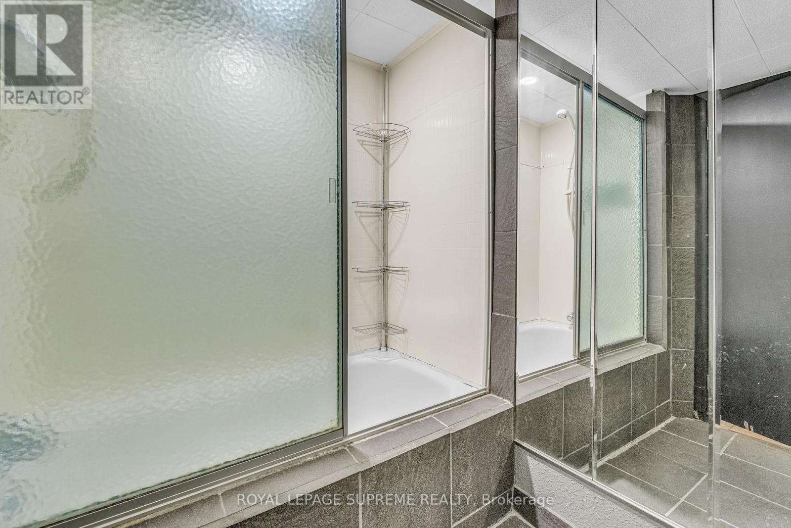 111 Blackthorn Avenue, Toronto (Weston-Pellam Park), Ontario  M6N 3H4 - Photo 34 - W12212879