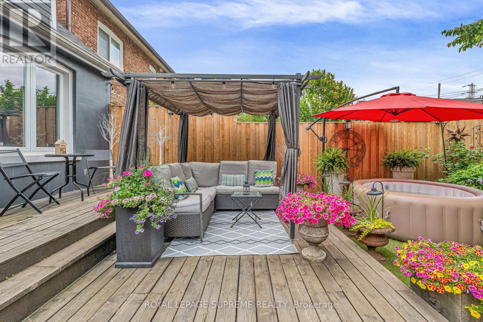 111 Blackthorn Avenue, Toronto (Weston-Pellam Park), Ontario  M6N 3H4 - Photo 37 - W12212879