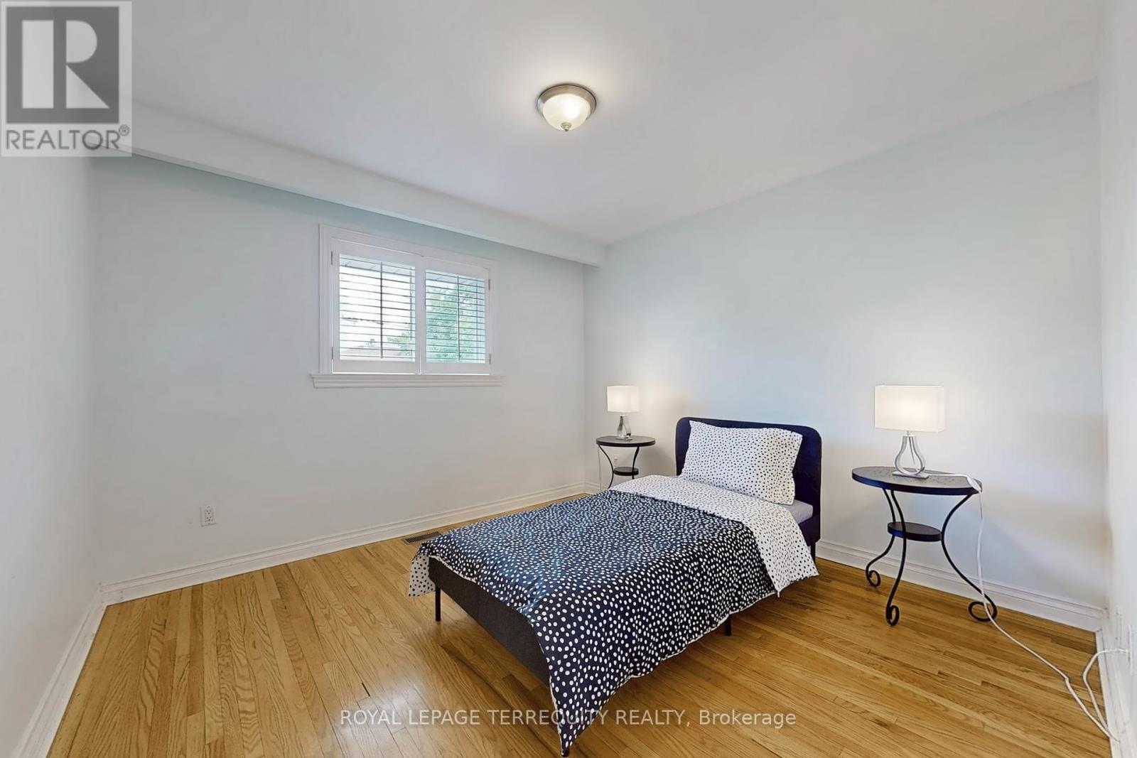 8 Cromer Place, Toronto (Willowridge-Martingrove-Richview), Ontario  M9R 2E1 - Photo 15 - W12212884