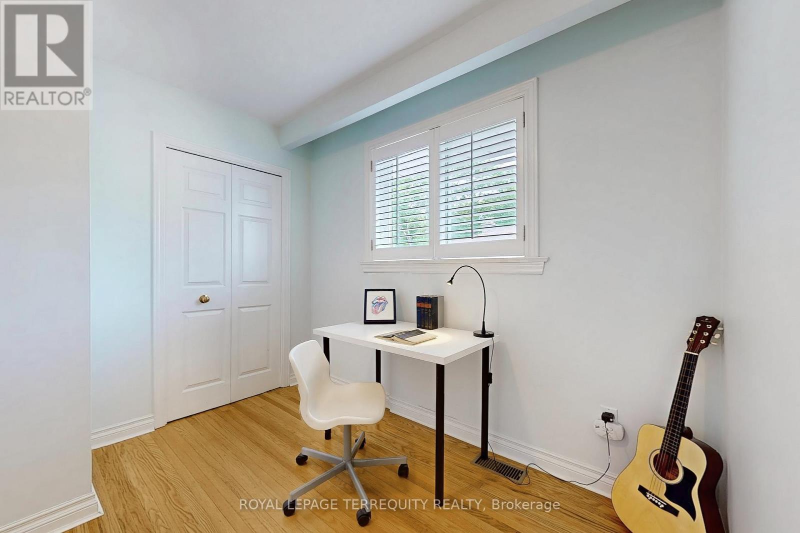 8 Cromer Place, Toronto (Willowridge-Martingrove-Richview), Ontario  M9R 2E1 - Photo 19 - W12212884