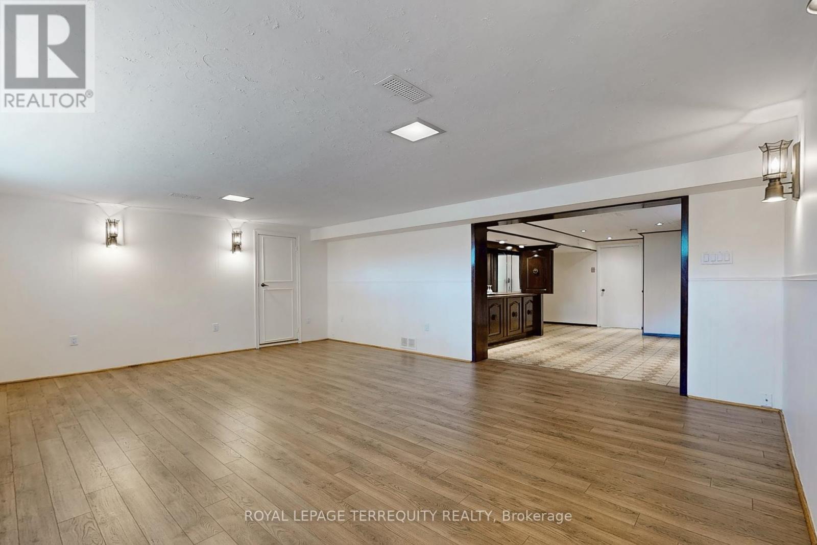 8 Cromer Place, Toronto (Willowridge-Martingrove-Richview), Ontario  M9R 2E1 - Photo 22 - W12212884