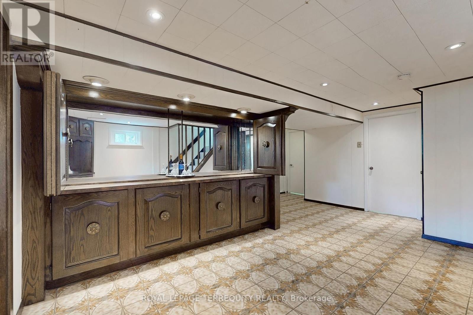8 Cromer Place, Toronto (Willowridge-Martingrove-Richview), Ontario  M9R 2E1 - Photo 25 - W12212884