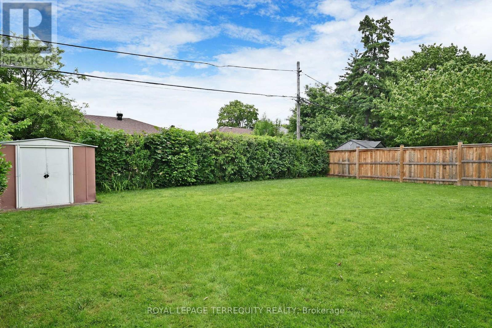 8 Cromer Place, Toronto (Willowridge-Martingrove-Richview), Ontario  M9R 2E1 - Photo 36 - W12212884