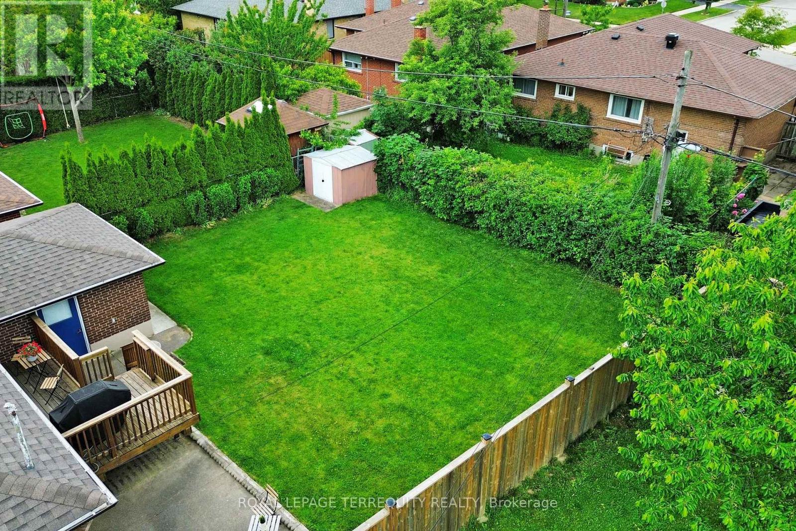 8 Cromer Place, Toronto (Willowridge-Martingrove-Richview), Ontario  M9R 2E1 - Photo 40 - W12212884