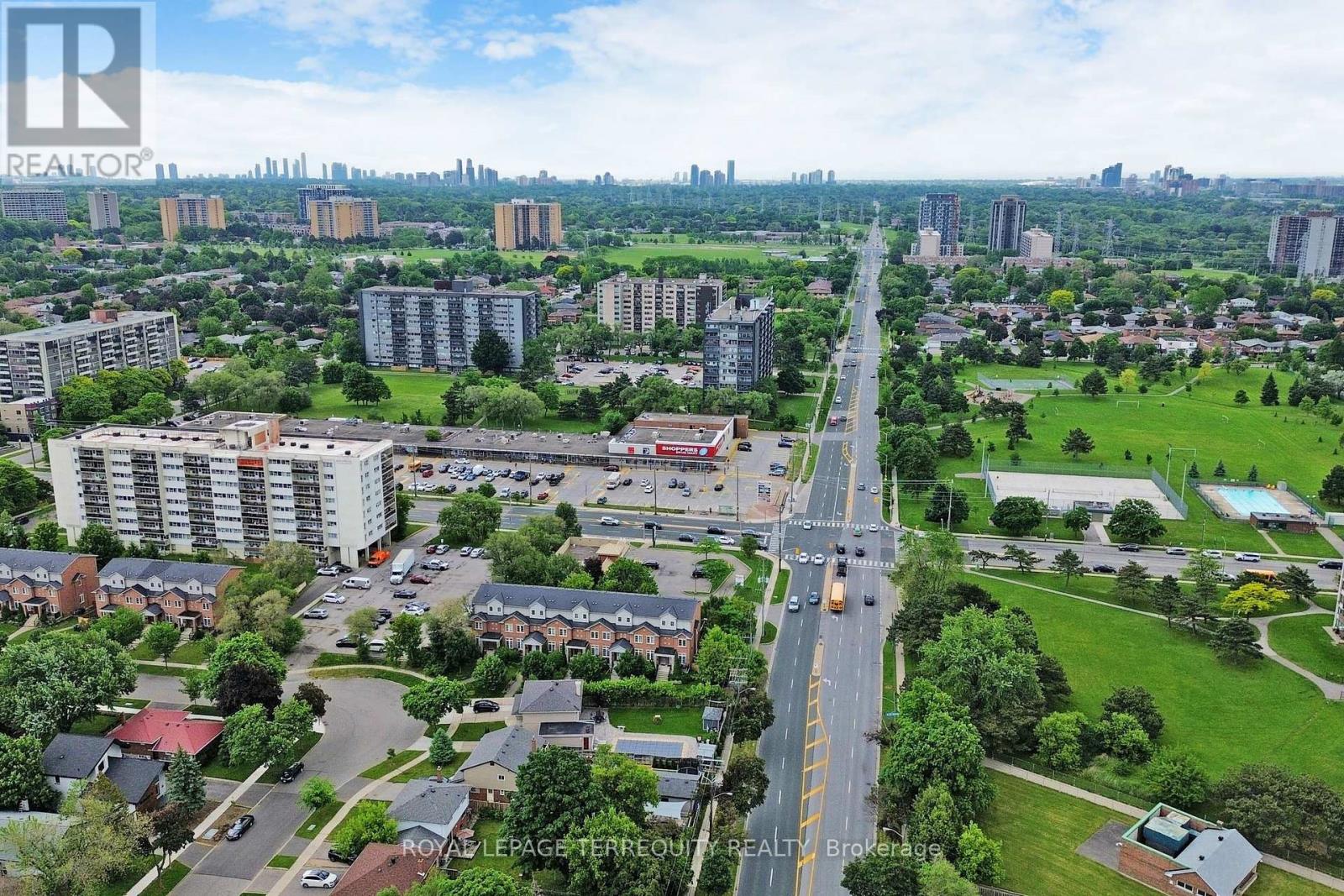 8 Cromer Place, Toronto (Willowridge-Martingrove-Richview), Ontario  M9R 2E1 - Photo 47 - W12212884