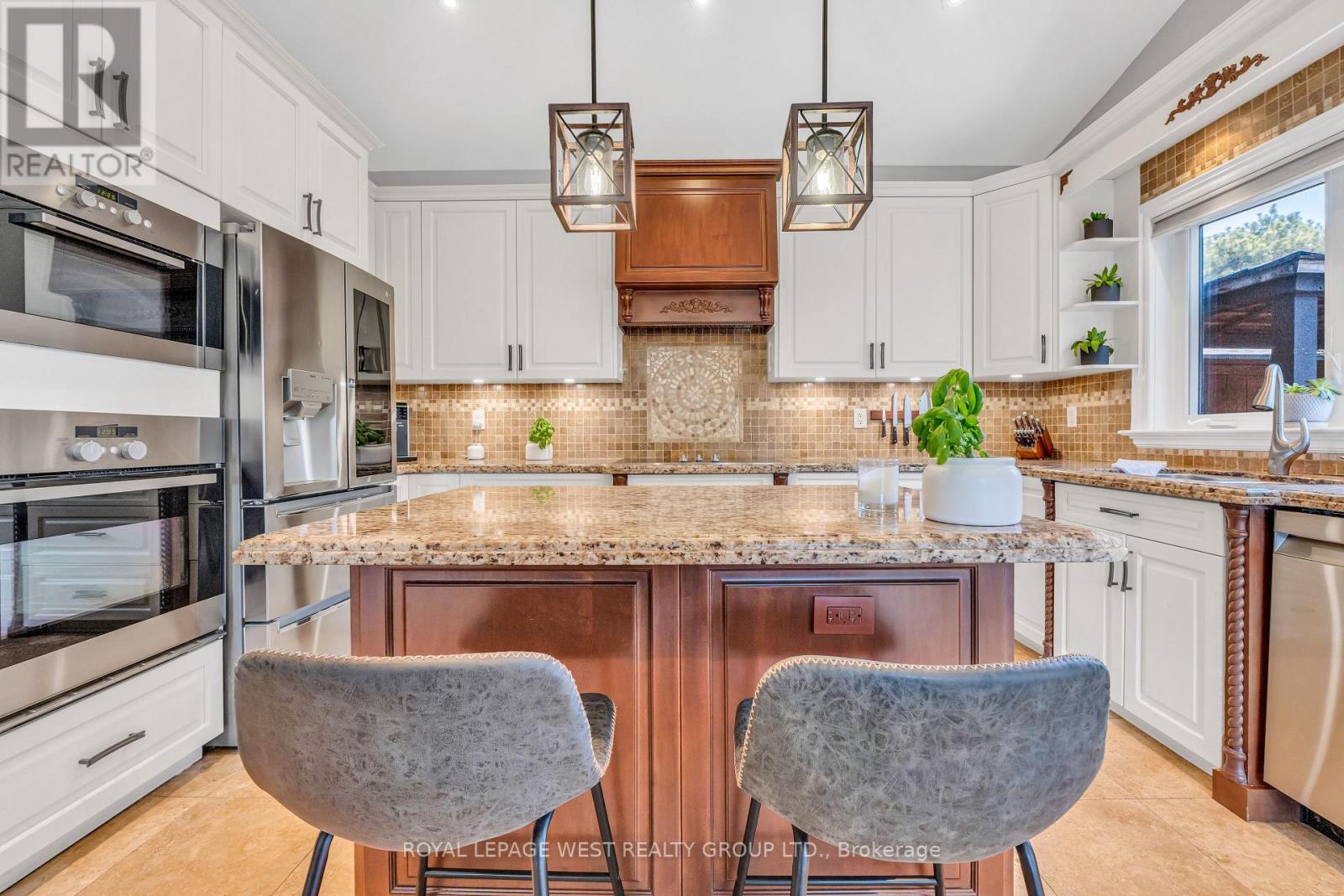 1321 Canford Crescent, Mississauga, Ontario  L5J 3M9 - Photo 11 - W12212892
