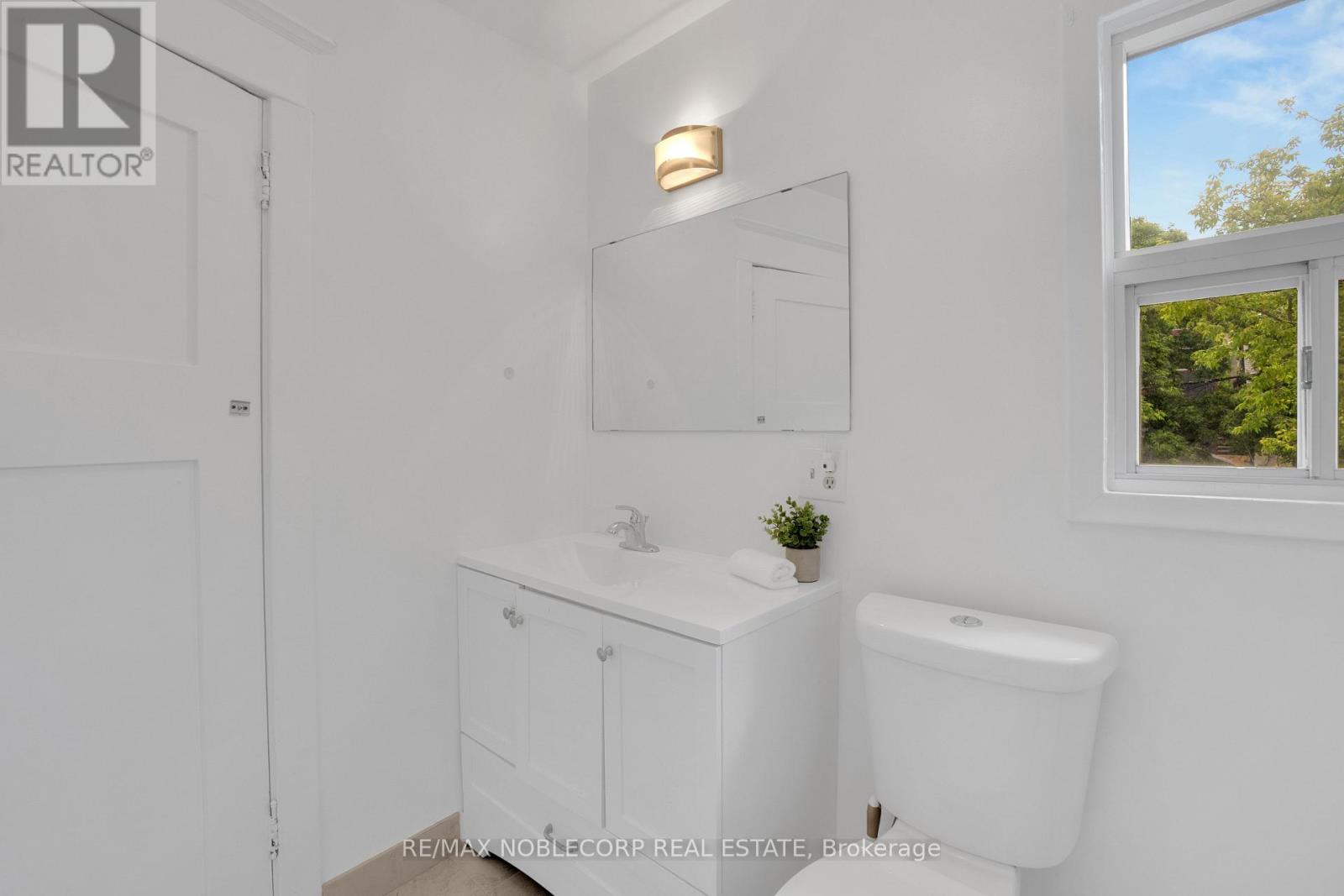 259 Silverthorn Avenue, Toronto, Ontario  M6N 3K2 - Photo 15 - W12212916