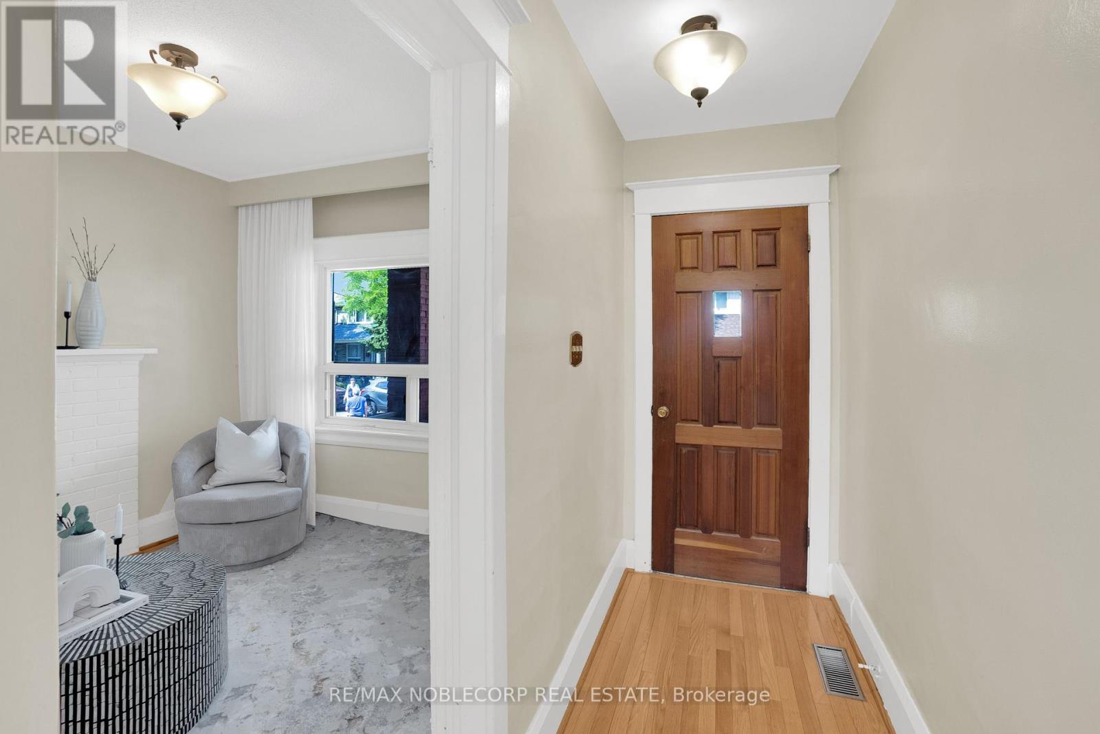 259 Silverthorn Avenue, Toronto, Ontario  M6N 3K2 - Photo 3 - W12212916