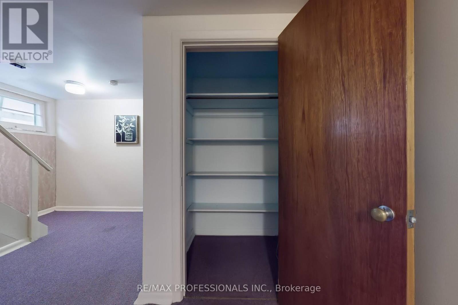 64 Saybrook Avenue, Toronto (Stonegate-Queensway), Ontario  M8Z 2V7 - Photo 19 - W12212924
