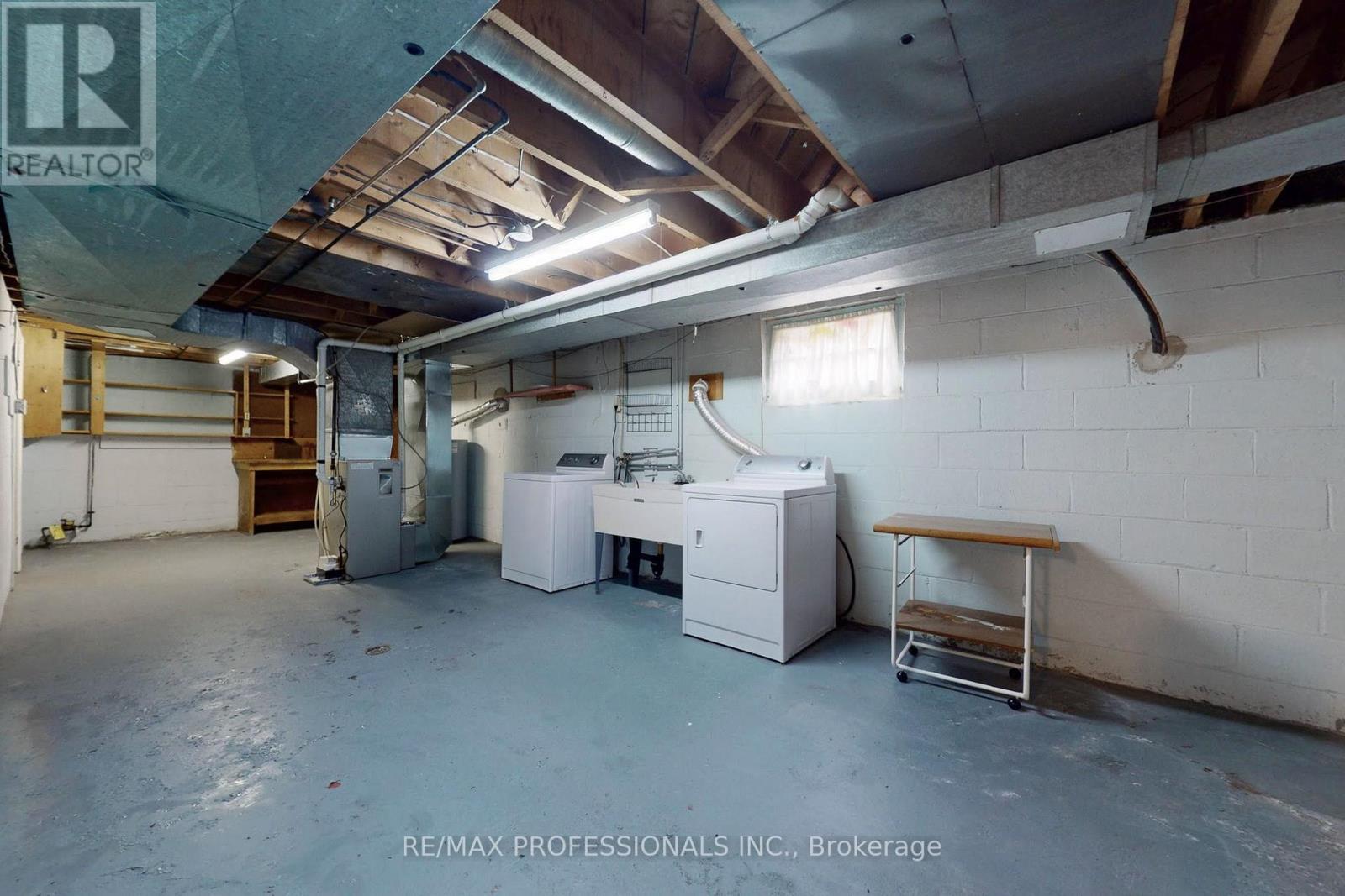 64 Saybrook Avenue, Toronto (Stonegate-Queensway), Ontario  M8Z 2V7 - Photo 25 - W12212924