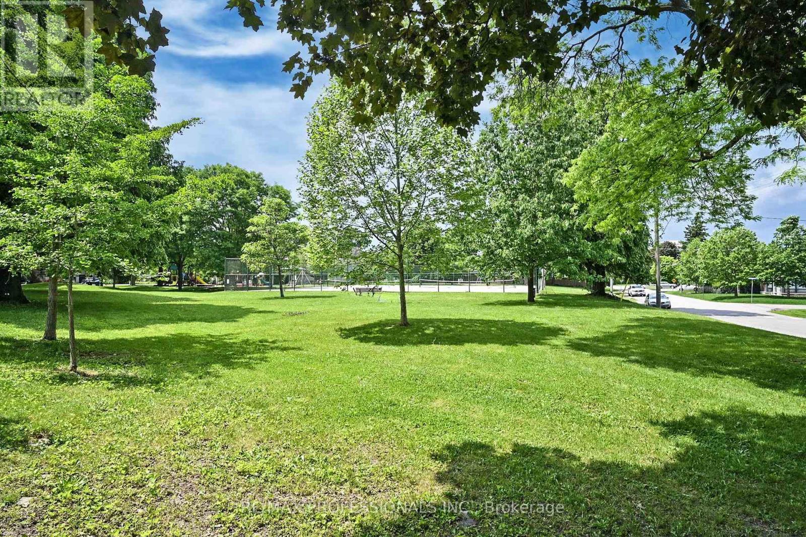 64 Saybrook Avenue, Toronto (Stonegate-Queensway), Ontario  M8Z 2V7 - Photo 34 - W12212924