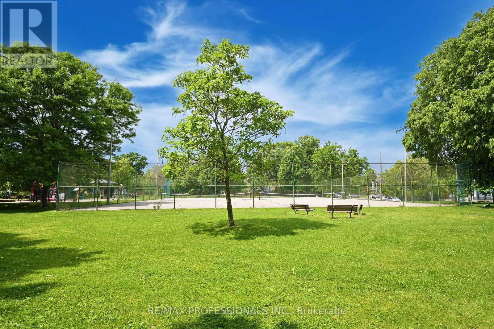 64 Saybrook Avenue, Toronto (Stonegate-Queensway), Ontario  M8Z 2V7 - Photo 35 - W12212924