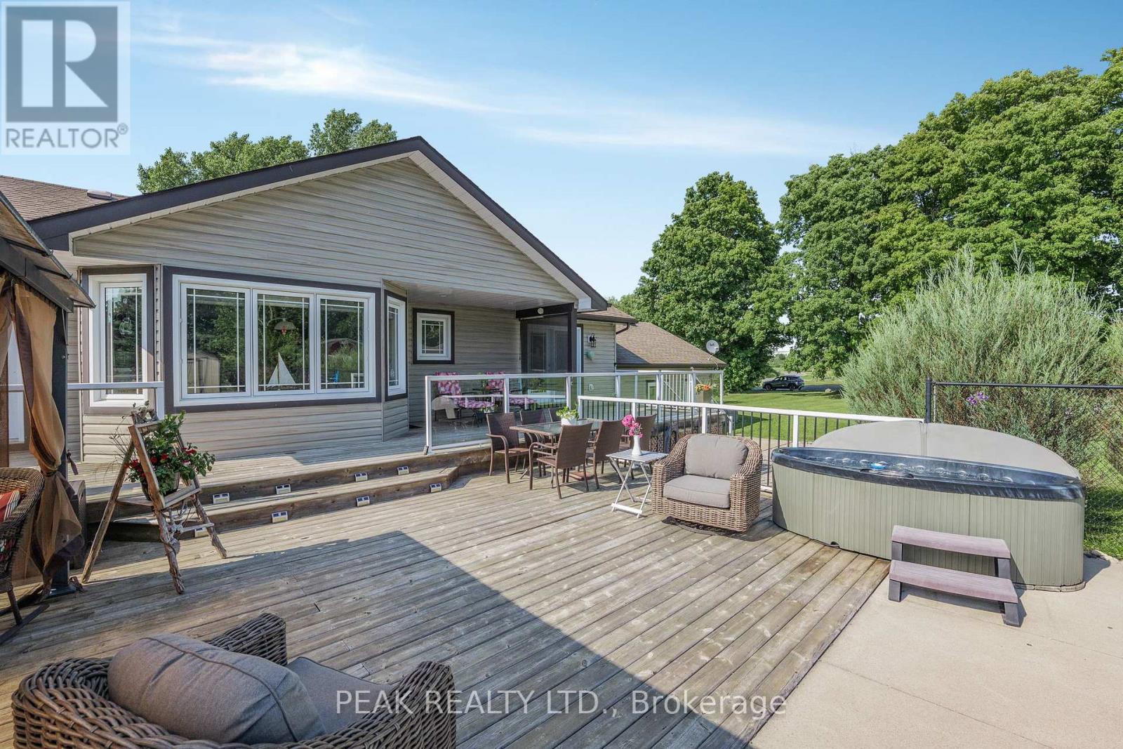 116 Prinyers Cove Crescent, Prince Edward County, Ontario K0K 2T0 - Photo 33 - X12146423