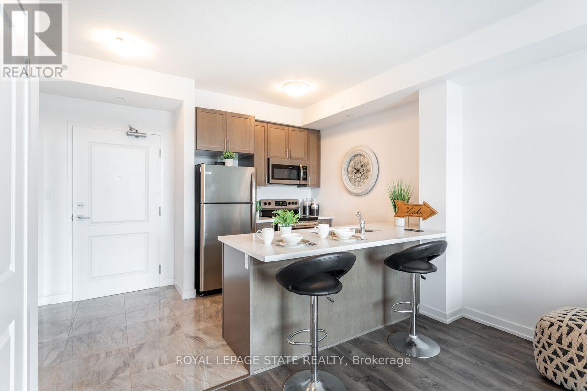 318 - 101 Shoreview Place, Hamilton, Ontario  L8E 6K4 - Photo 2 - X12212739