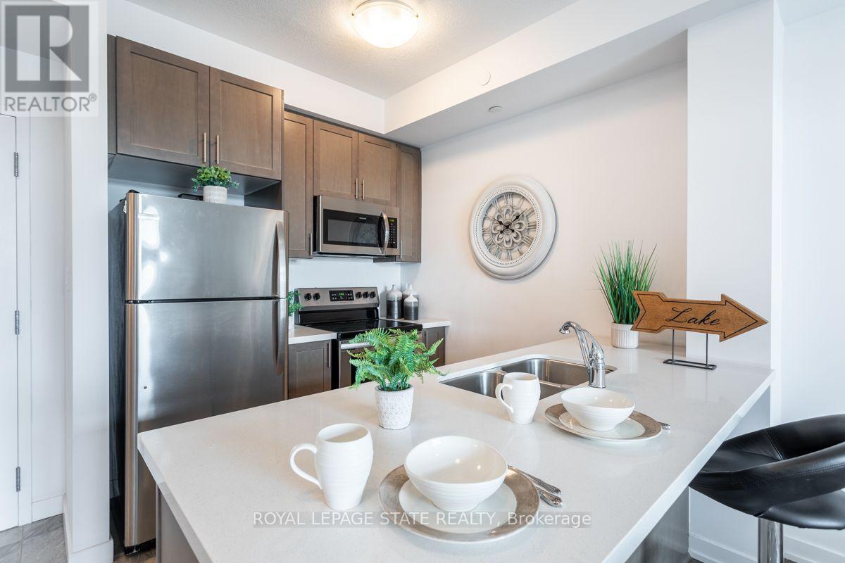 318 - 101 Shoreview Place, Hamilton, Ontario  L8E 6K4 - Photo 4 - X12212739