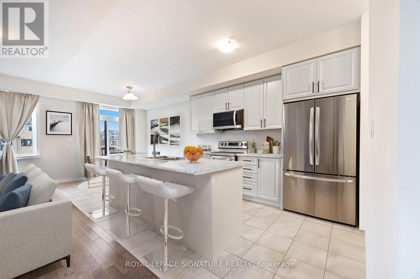 61 Vanilla Trail, Thorold (Rolling Meadows), Ontario  L2V 0L1 - Photo 4 - X12212829