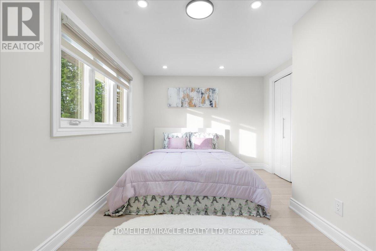 57 Springmount Drive, Kitchener, Ontario  N2A 3V2 - Photo 23 - X12212832