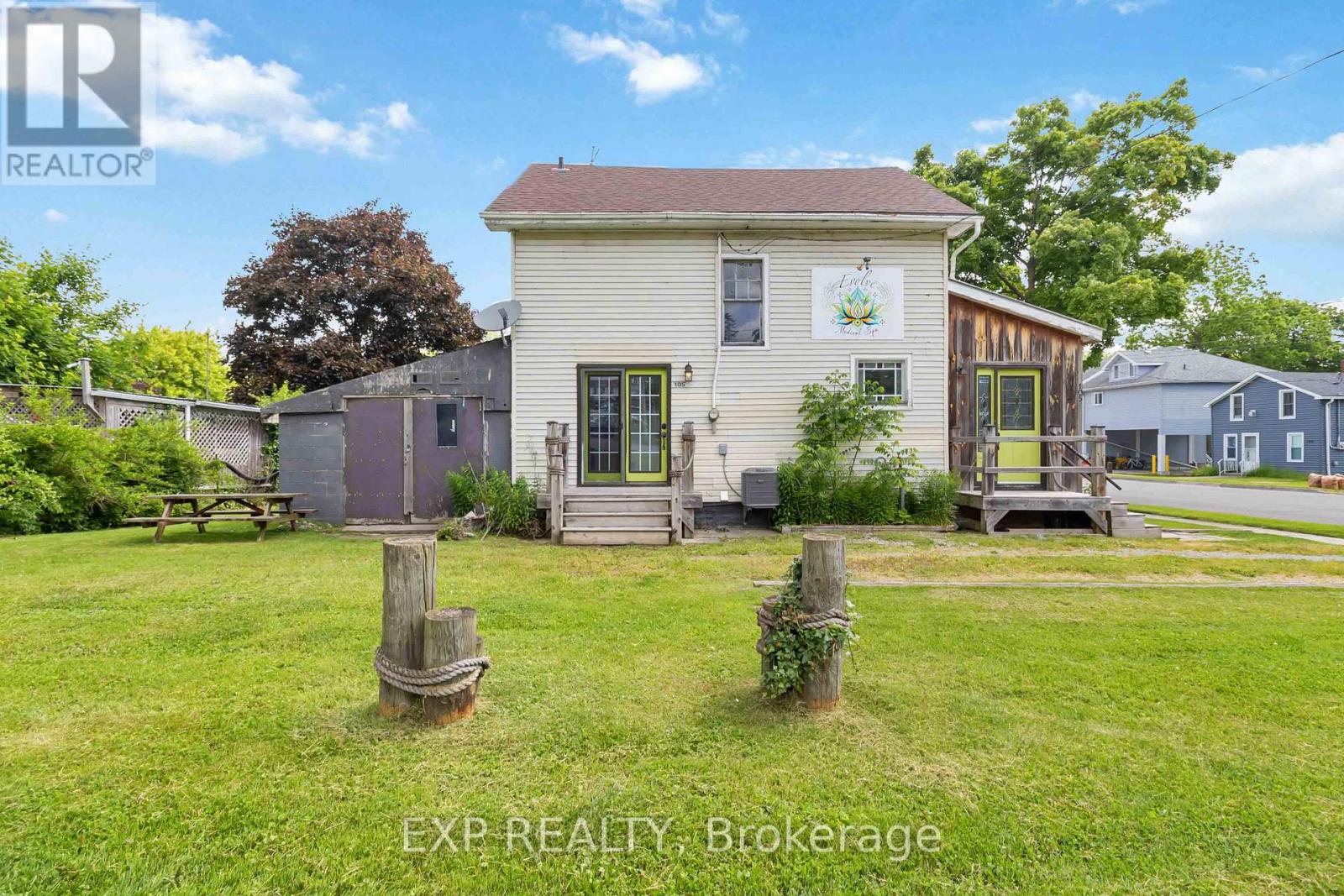 105 MARKET STREET E, Norfolk, Ontario