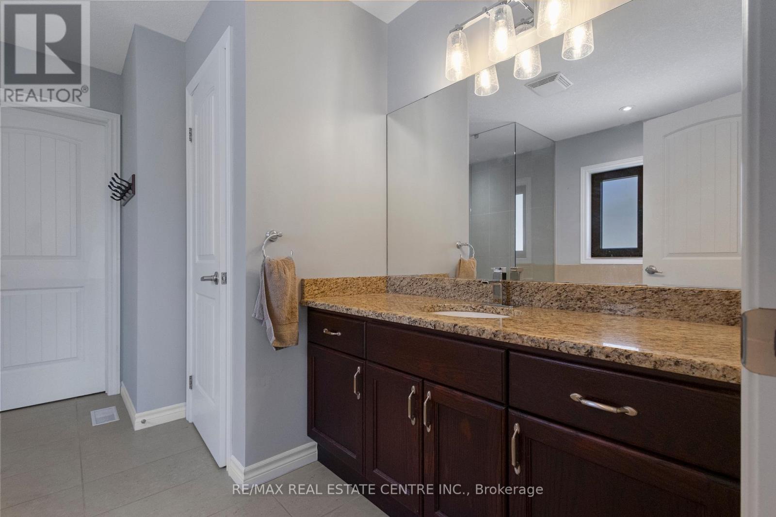 801 Halifax Road, Woodstock (Woodstock - North), Ontario  N4T 0C6 - Photo 21 - X12212845